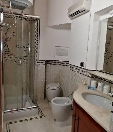 La Dimora Di Re Carlo Apartment กาญารี ภายนอก รูปภาพ