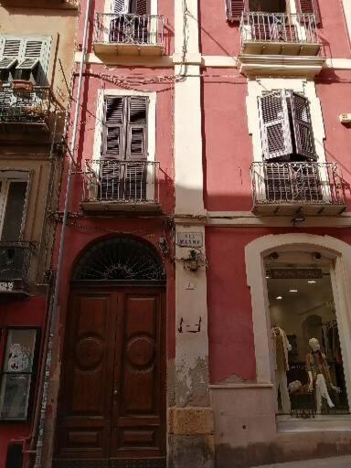La Dimora Di Re Carlo Apartment กาญารี ภายนอก รูปภาพ